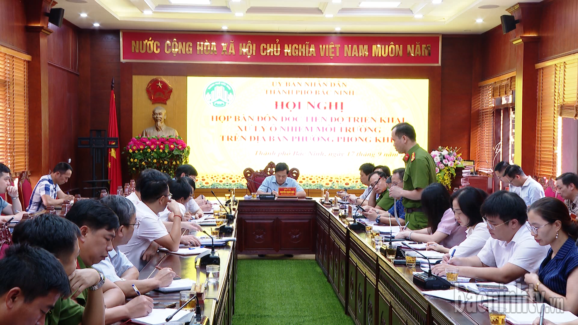 toan_canh_hoi_nghi