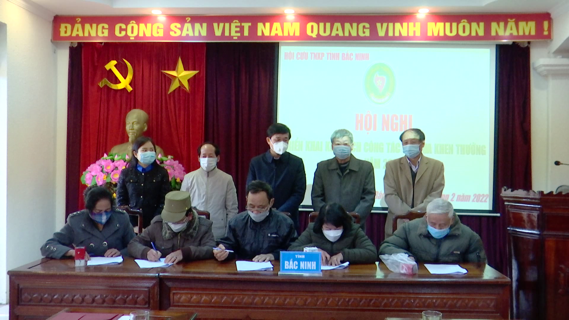 hoi_nghi_hoi_thanh_nien_xung_phong_trien_khai_nv_va_ky_cam_ket(1)
