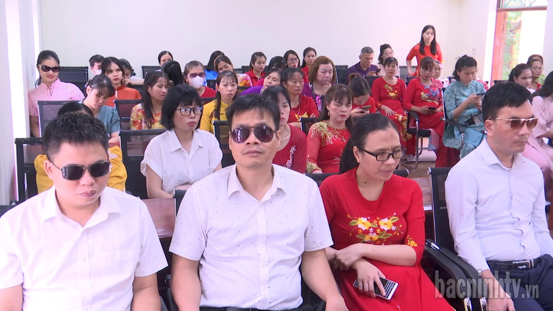 Noi_chuyen_nguoi_mu