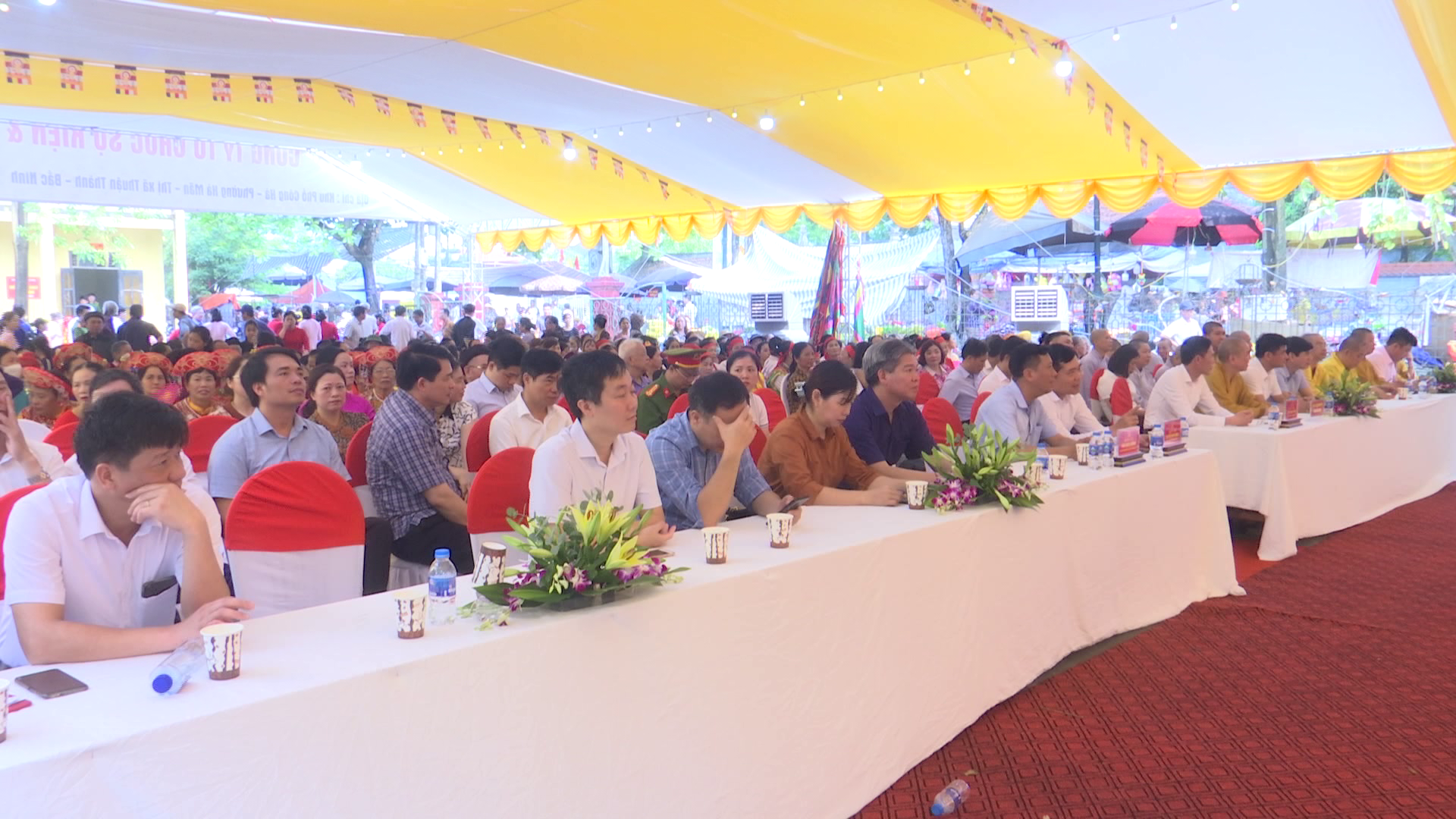 THUAN_THANH_KHAI_HOI_CHUA_BUT_THAP(2)