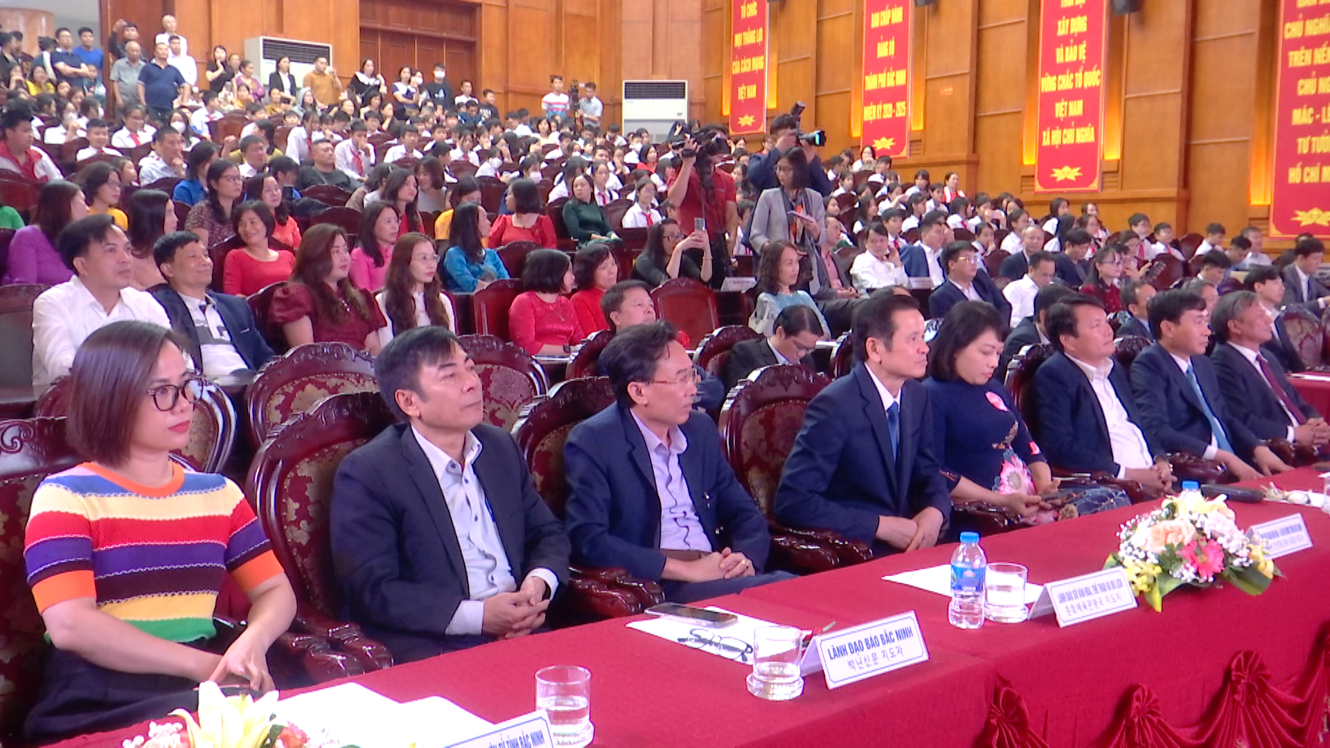 van_nghe_viet_han_tin(1)