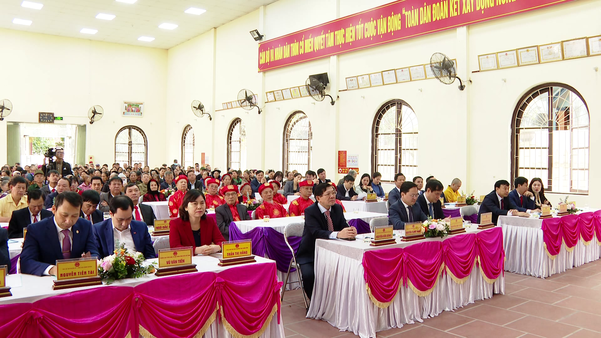 Truong_Ban_tuy_giao_TW_du_DDK_tai_Co_mieu(8)