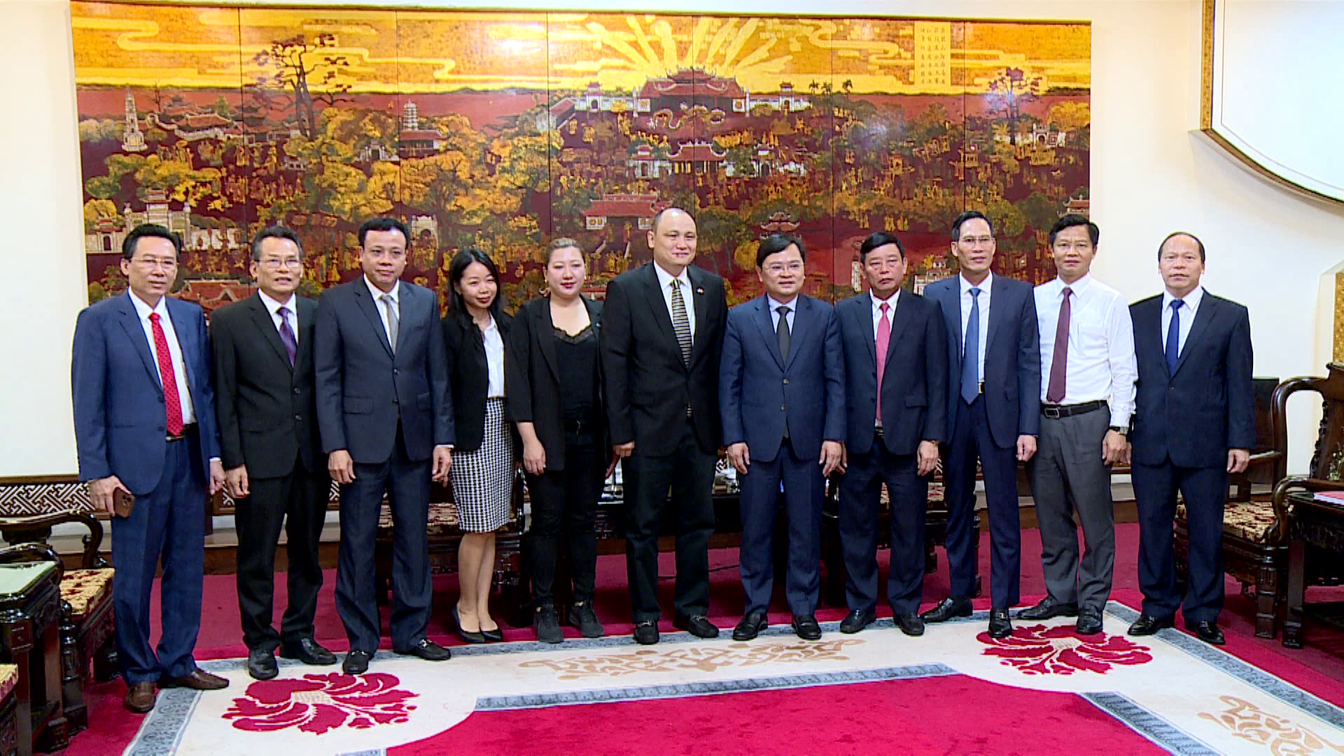 Bi_thu_tinh_uy_tiep_dai_su_kazatan(2)