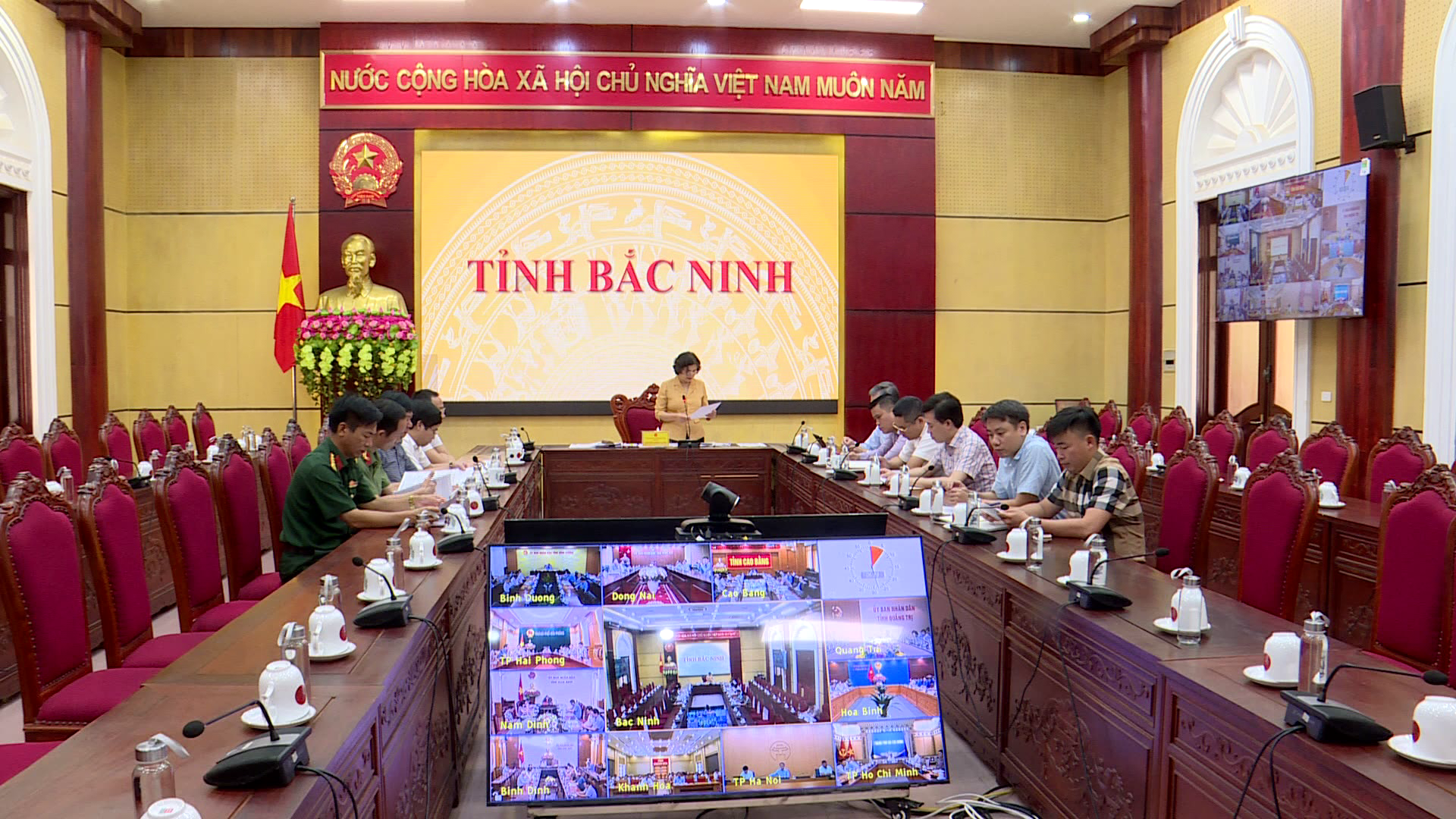 PHIEN_HOP_THU_6_BCD_NHA_NUOC_CAC_CONG_TRINH_DU_AN_QUAN_TRONG_QUOC_GIA_TRONG_DIEM_NGANH_GTVT(3)