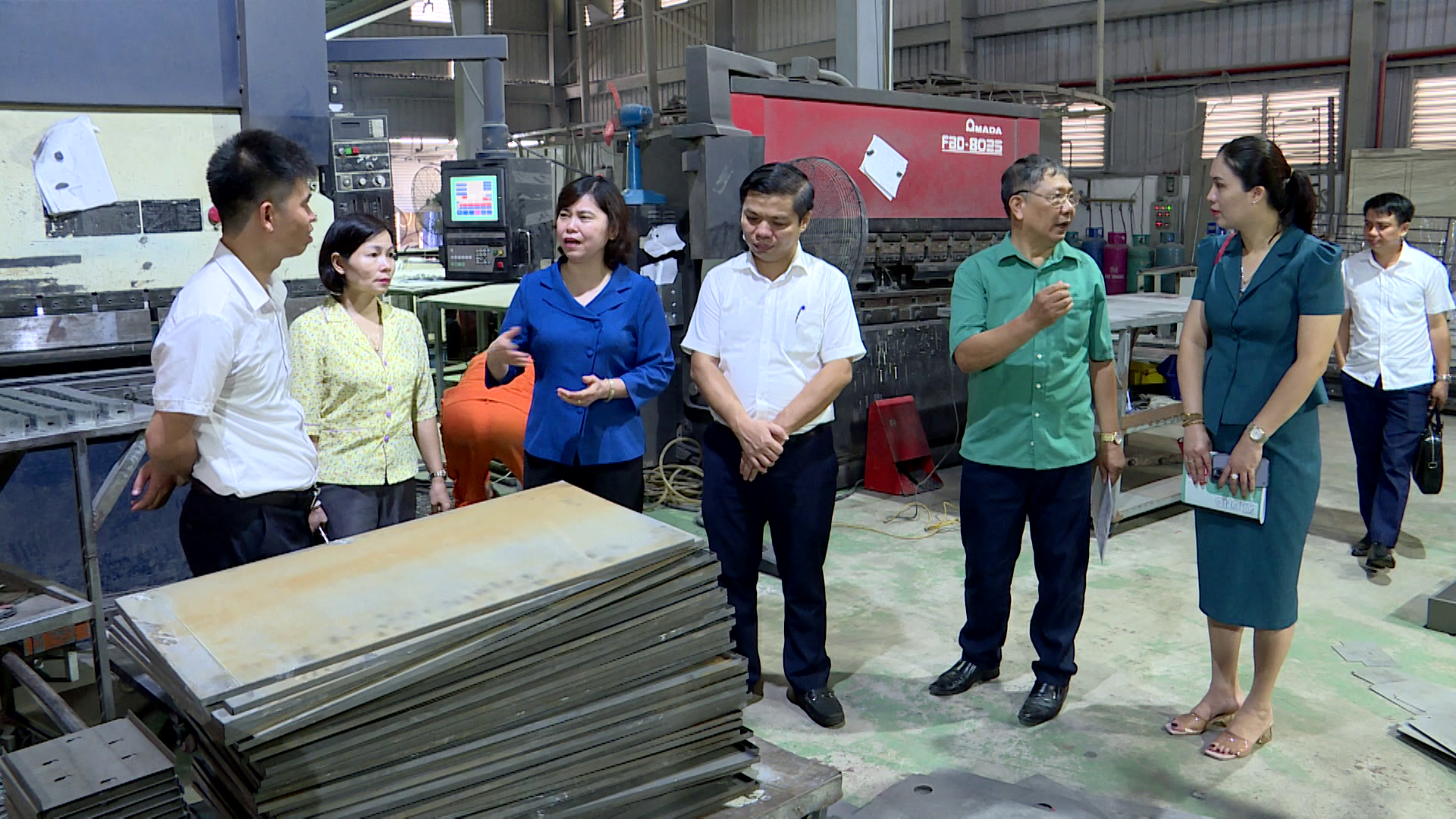 Tin_Ban_Kinh_te_Ngan_sach_Khao_sat_chinh_sach_phat_trien_cong_nghiep_tai_Cum_Cong_nghiep_Khuc_Xuyen(1)