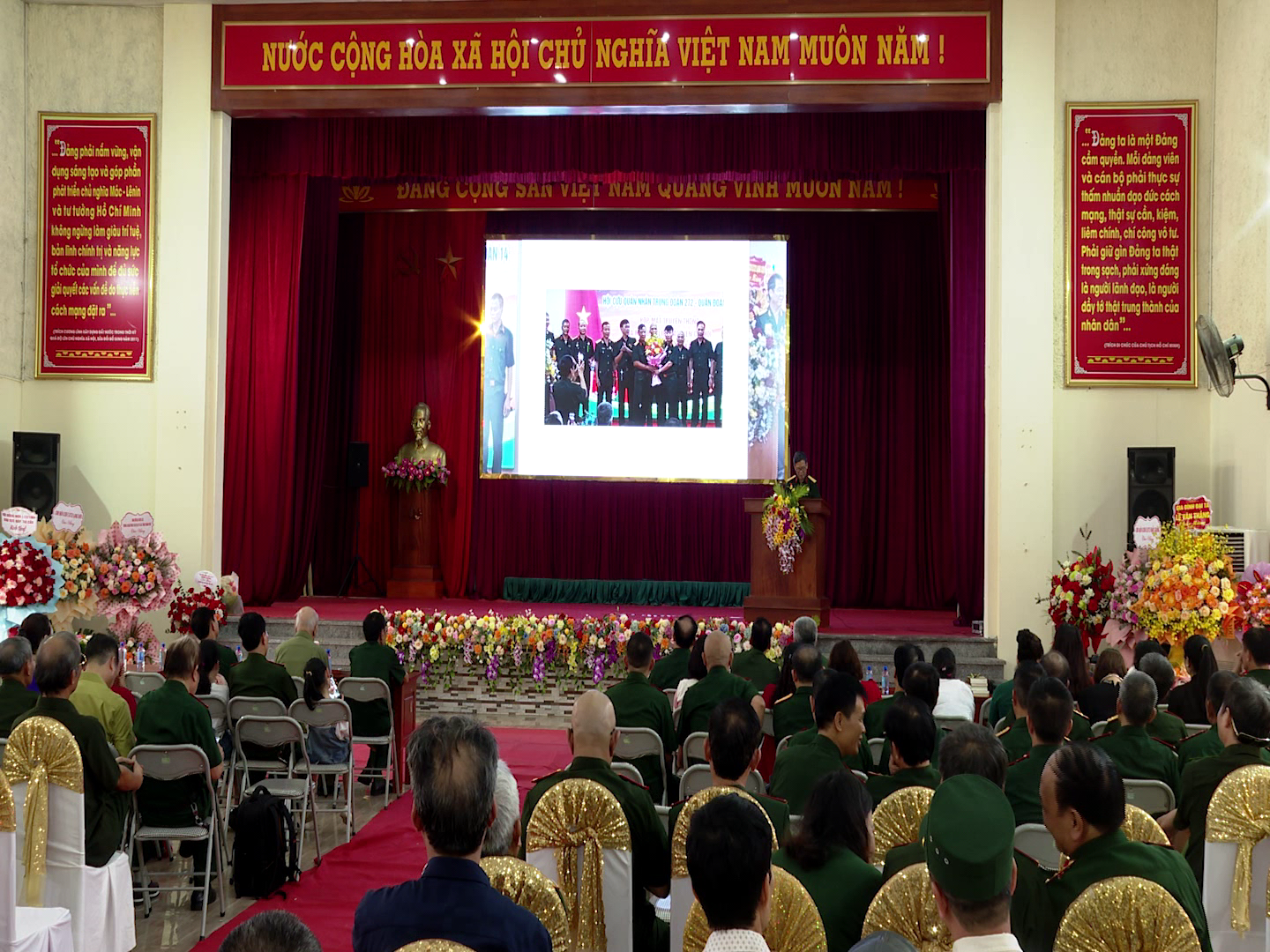 ky_niem_40_nam_ngay_nhap_ngu_trung_doan_272(3)