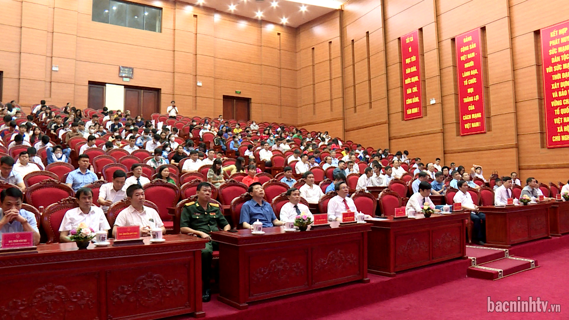 dai_bieu_Yphong