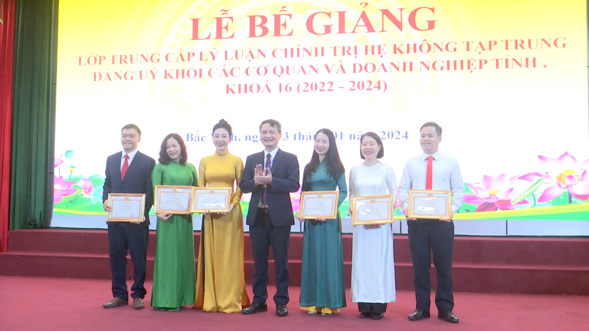 BE_GIANG_LOP_TC(1)