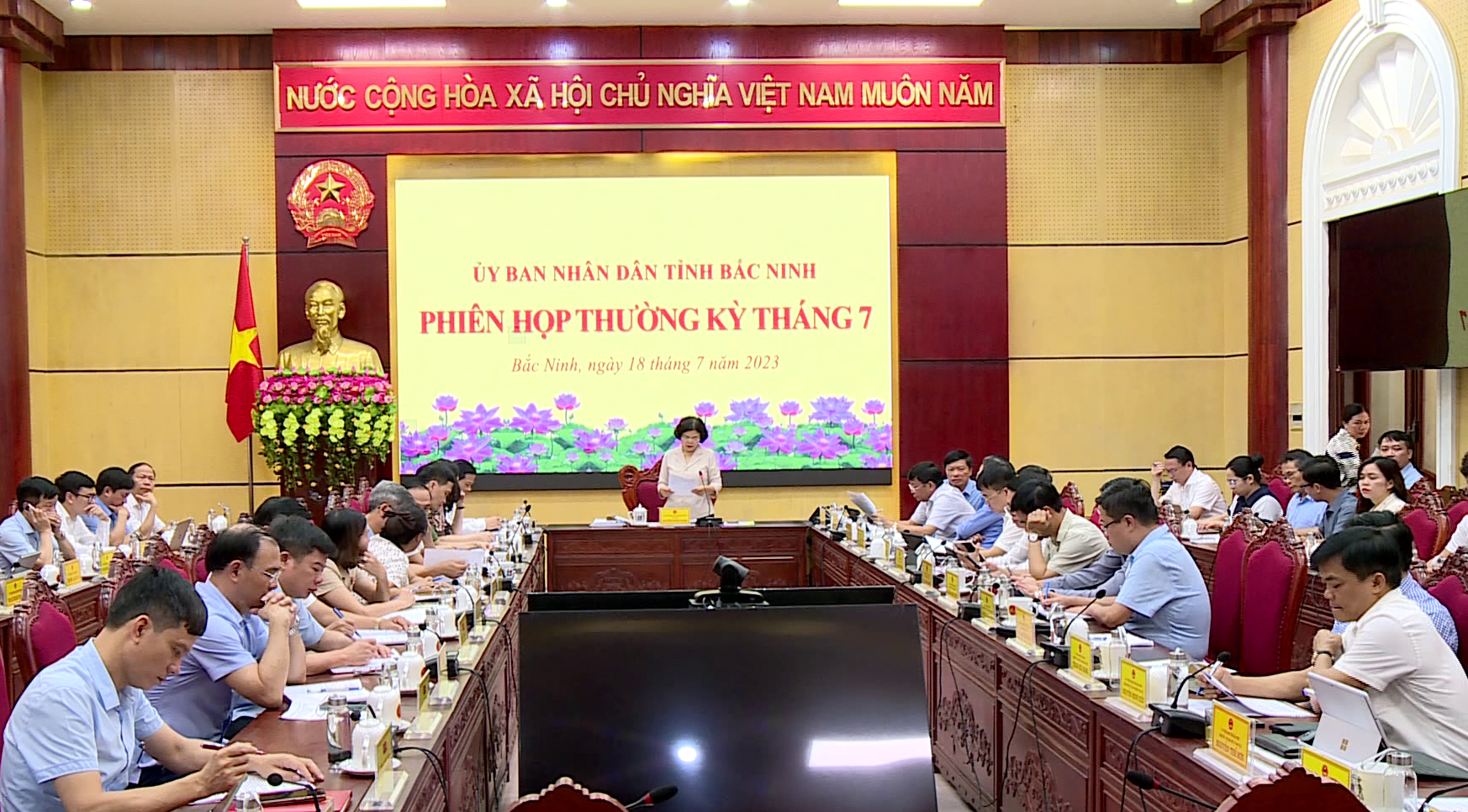 Hop_thuong_ky_thang_7(1)