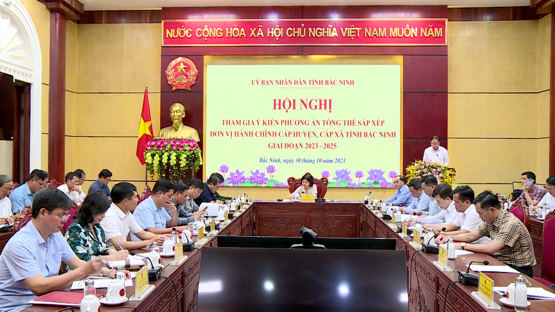 Lay_y_kien_phuong_an_tong_the_sap_xep_don_vi_hanh_chinh_cap_huyen_xa(1)