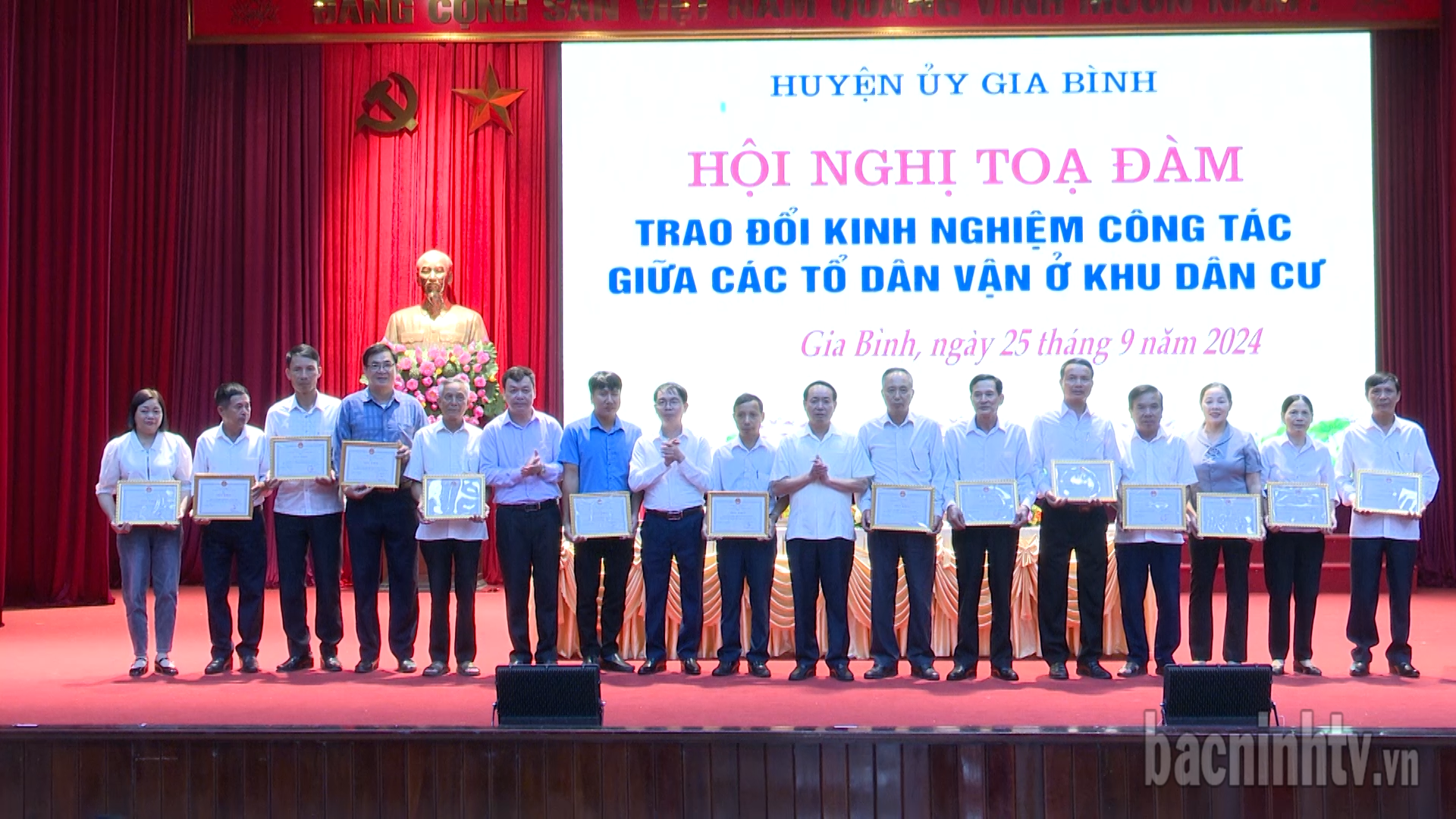 khen_cac_tap_the
