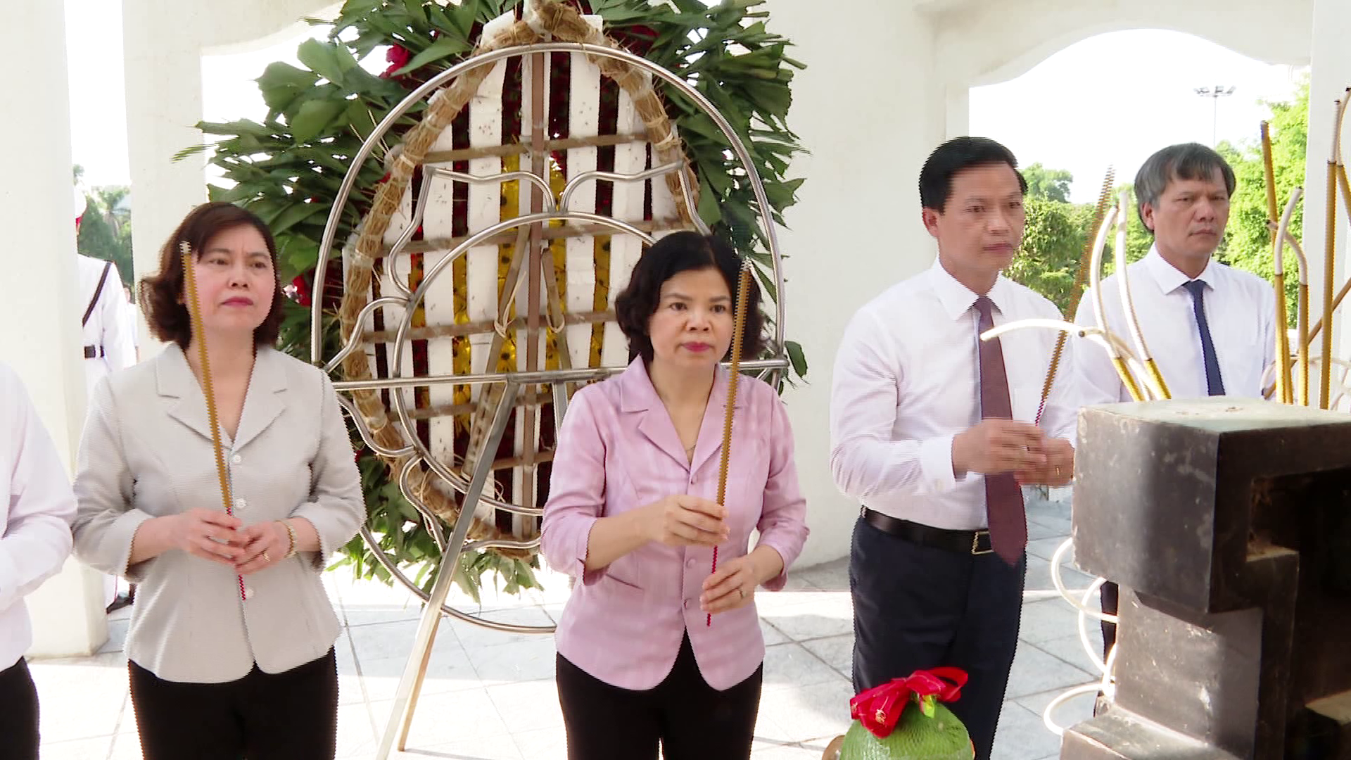 Lanh_dao_tinh_dang_huong(4)