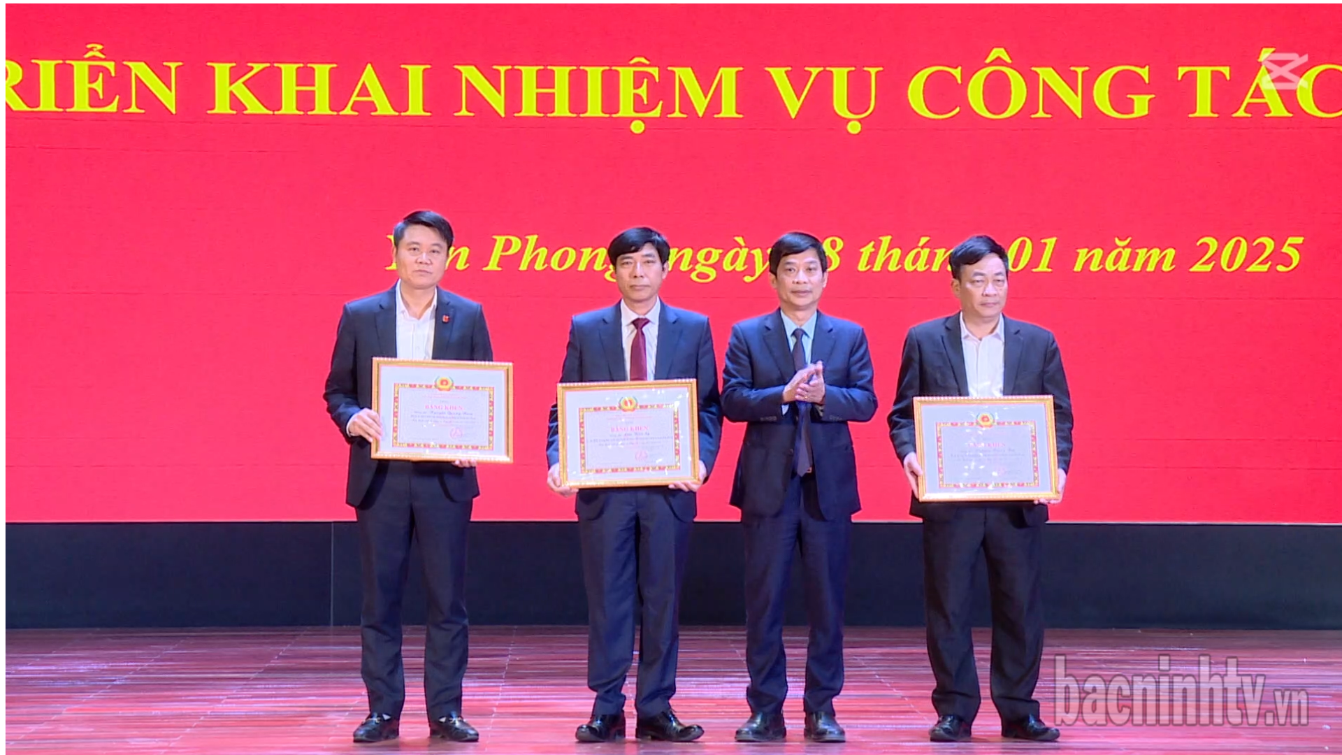 khen_yphong_1