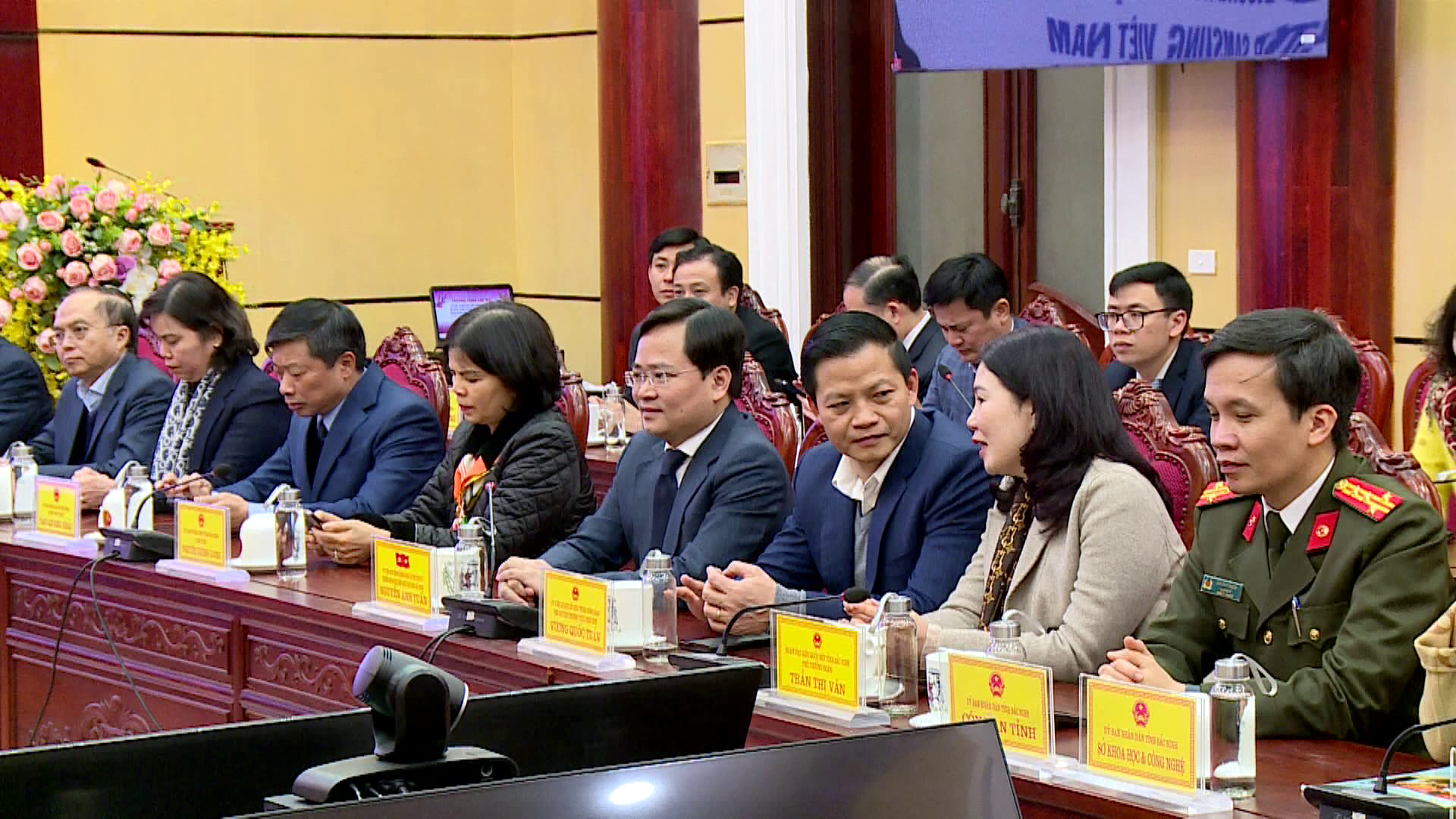 Tinh_BN_gap_mat_to_hop_samsung_viet_nam(5)